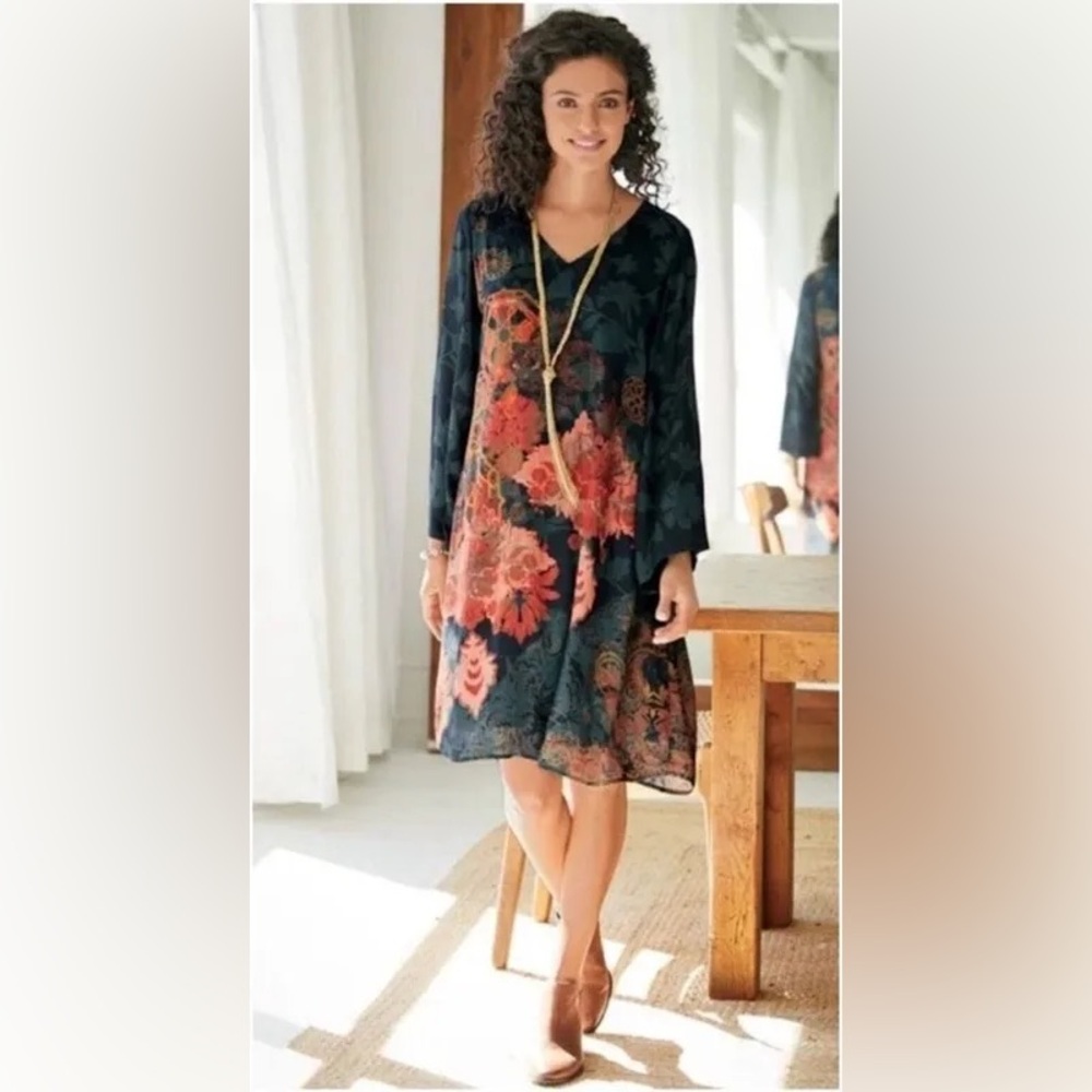 SOFT SURROUNDINGS Santa
Caterina Floral Geometric Long Sleeve Black Dress Size L